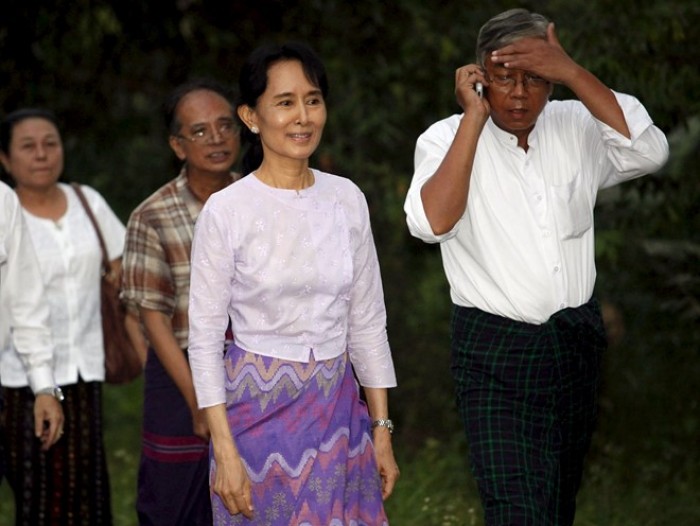 Myanmar chính thức có tổng thống dân sự đầu tiên