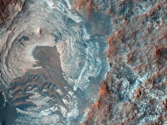 Phát hiện nước mặn trên Sao Hỏa
