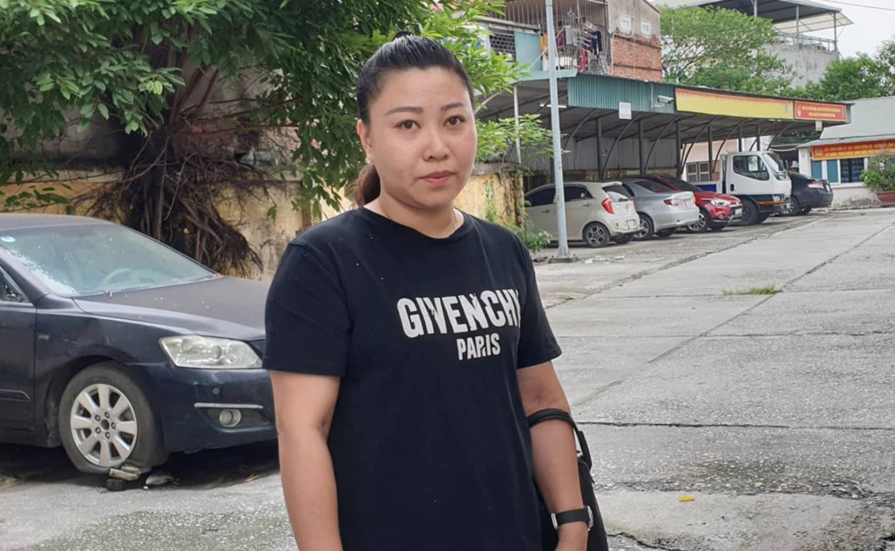 Cựu nữ Đại úy từng làm loạn sân bay Tân Sơn Nhất bị truy tố vì mở quán theo kiểu “lục lâm thảo khấu”