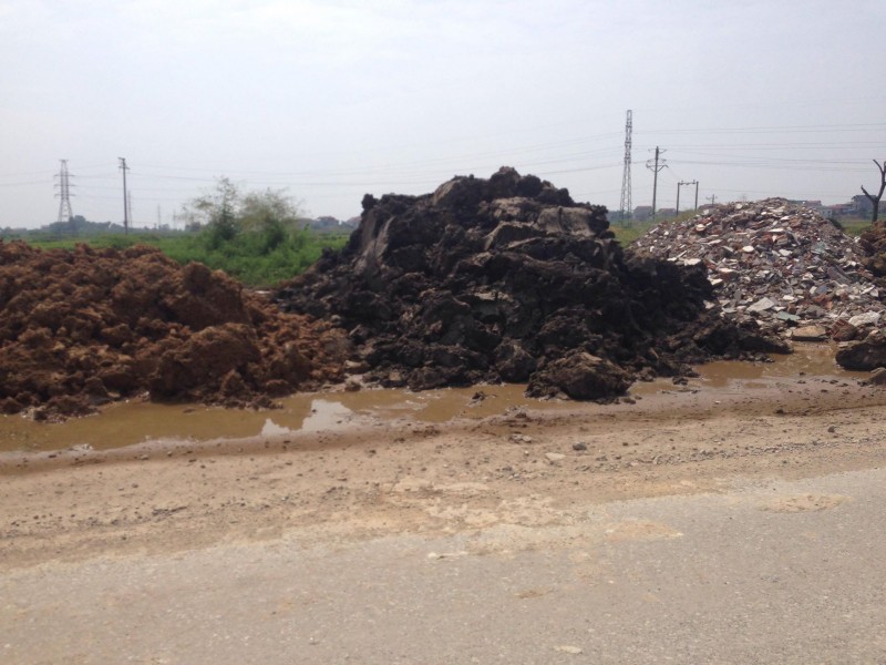 Huyện Sóc Sơn di chuyển đất thải chứa chất độc hại huyen soc son di chuyen dat thai chua chat doc hai