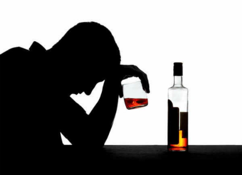Hướng dẫn ảnh buồn uống rượu và đối mặt với những khó khăn trong cuộc sống