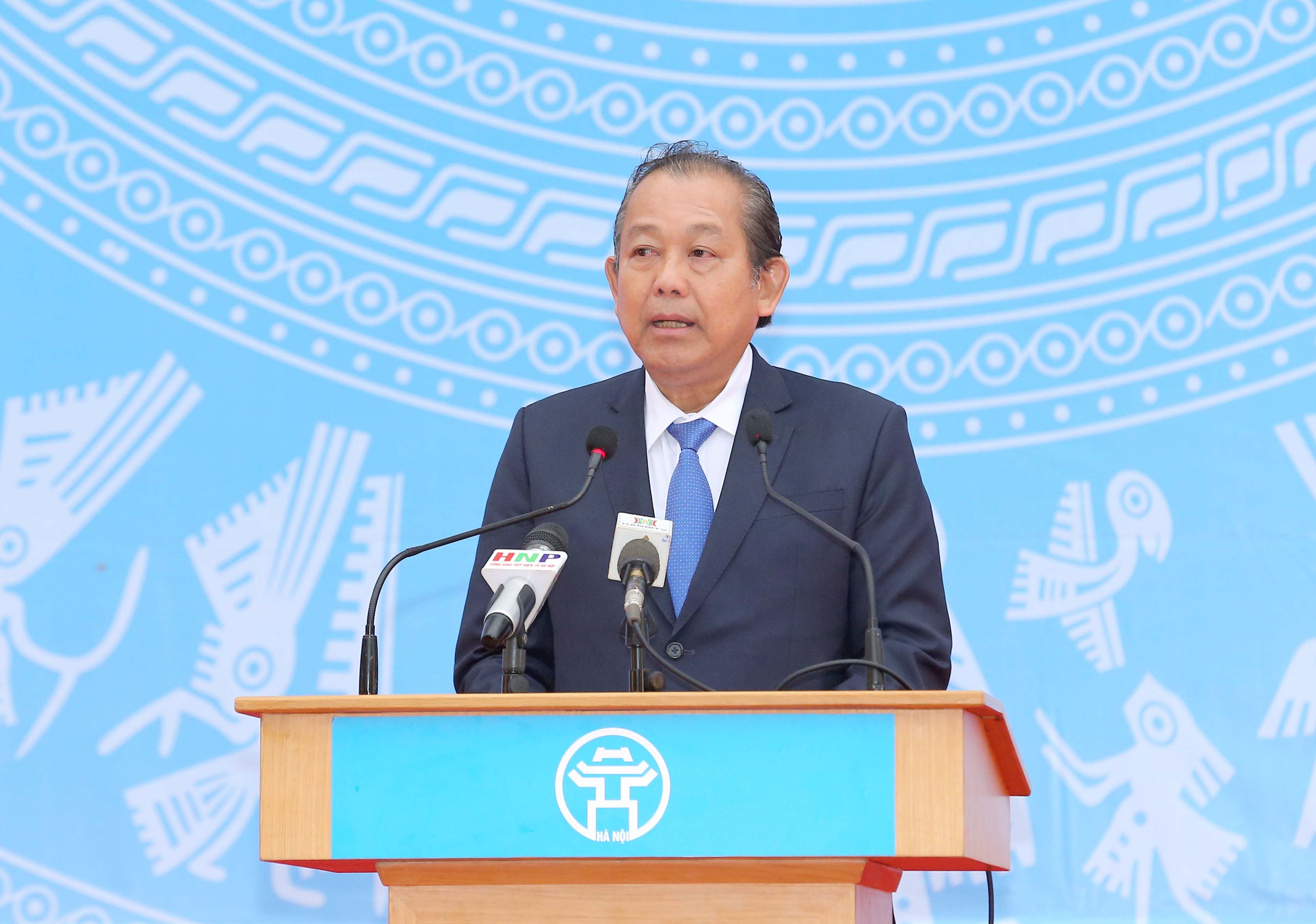 Phó Thủ tướng Thường trực Chính phủ phát động ra quân Năm an toàn giao thông 2018