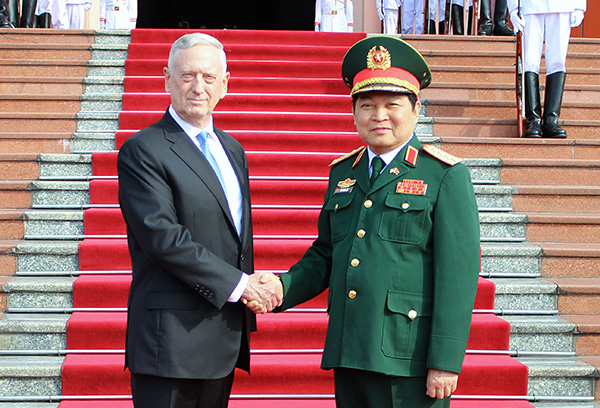 Việt Nam, Hoa Kỳ thúc đẩy quan hệ quốc phòng