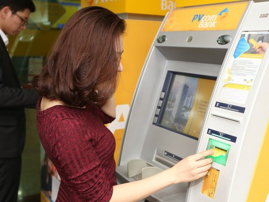 Nhà mạng của 46 ngân hàng tại Việt Nam sẽ không thu phí rút tiền ATM