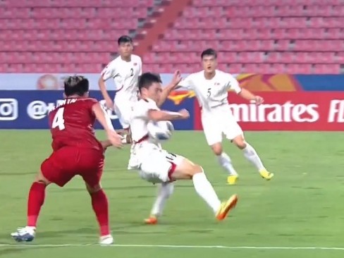 Vì sao U23 Việt Nam bị từ chối hưởng penalty?