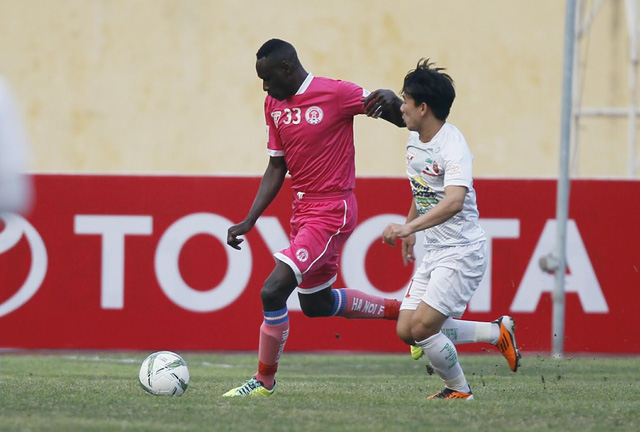 Vắng Công Phượng, HA Gia Lai vẫn thắng đậm Hà Nội CLB Hà Nội chơi quyết tâm ở đầu trận - Ảnh: Gia Hưng