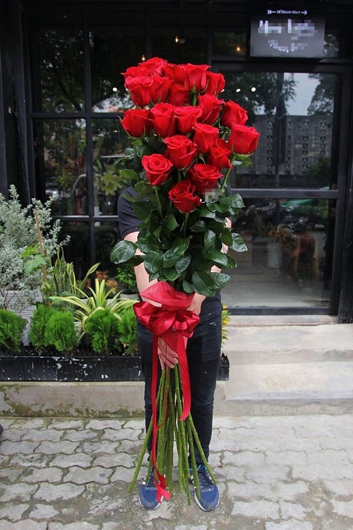 Với những loại hoa hồng đặc biệt, bạn sẽ cảm nhận được sự tinh tế và độc đáo trong từng chi tiết. Hãy cùng đắm mình trong những hình ảnh tuyệt đẹp của những bông hoa độc nhất và tìm ra cho mình món quà tuyệt vời nhất.
