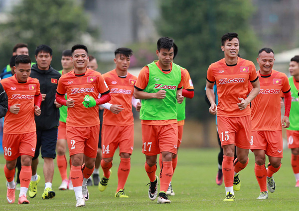 dt viet nam khoi dong truoc vong loai asian cup