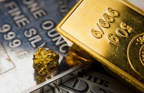 Giá vàng hôm nay 23.3: USD giảm, vàng rủ nhau đi lên