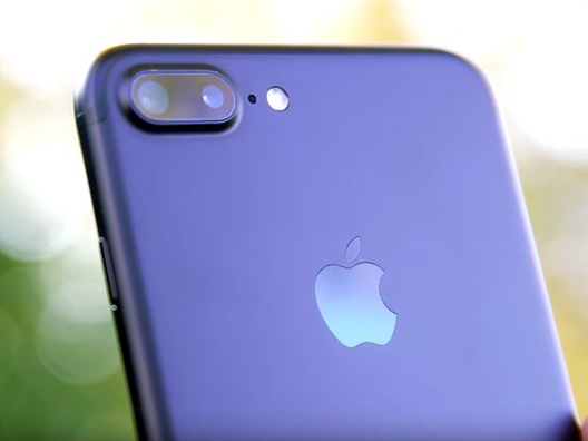 Apple cam kết sản xuất iPhone hoàn toàn từ vật liệu tái chế