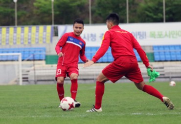 U20 Việt Nam tập nhẹ buổi đầu tại Hàn Quốc
