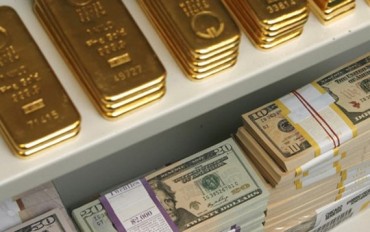 Giá vàng trong nước giảm sâu, tỷ giá USD tăng vọt