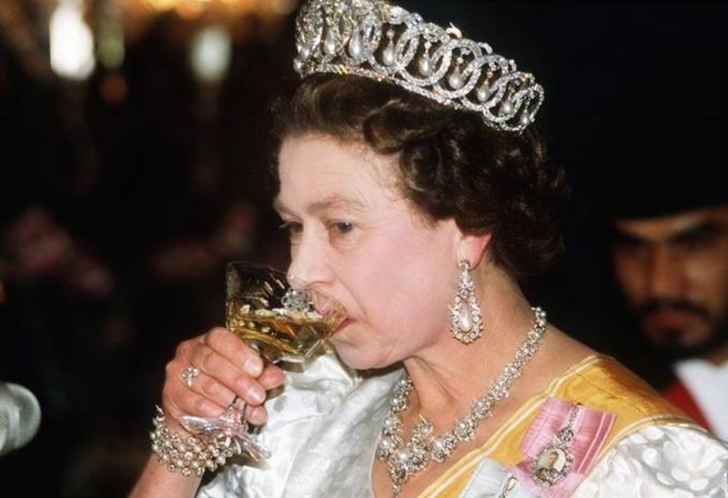 Bí quyết ăn uống để thọ tới 92 tuổi của nữ hoàng Anh