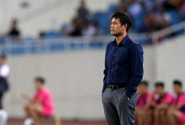 HLV Hữu Thắng tính chuyện thay đổi lối chơi cho đội tuyển Việt Nam?