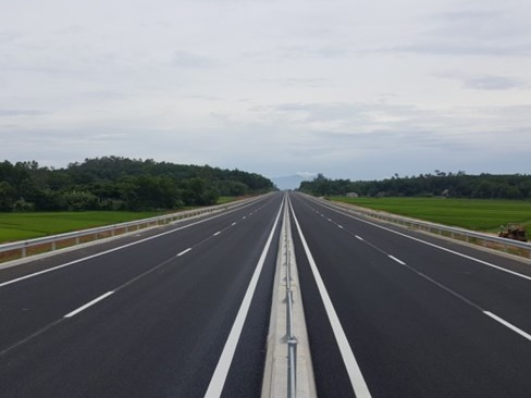 Mức phí cao tốc Đà Nẵng-Quảng Ngãi cao nhất 380.000 đồng/lượt