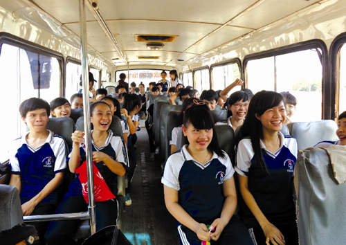 Đưa đón học sinh bằng xe buýt: Liệu có khả thi?