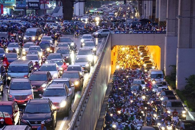 Dân số Việt Nam đạt ngưỡng 96 triệu dân: Câu chuyện của hiện tại và tương lai