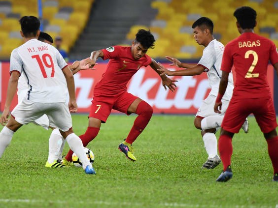 Hòa tiếc nuối Indonesia, U16 Việt Nam chờ vào may mắn để đi tiếp