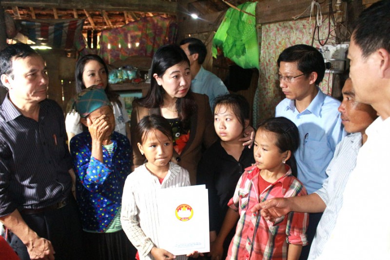 Hỗ trợ 100 triệu đồng cho tỉnh Tuyên Quang khắc phục hậu quả mưa lũ