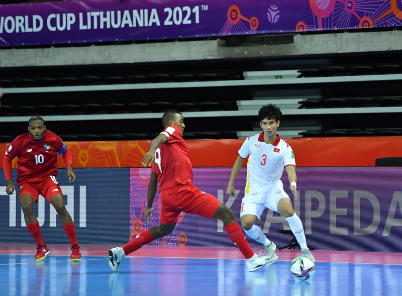 Futsal Việt Nam hạ Panama trong trận cầu không dành cho người yếu tim