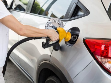 Đổ xăng vào ô tô chạy dầu gây hậu quả thế nào?