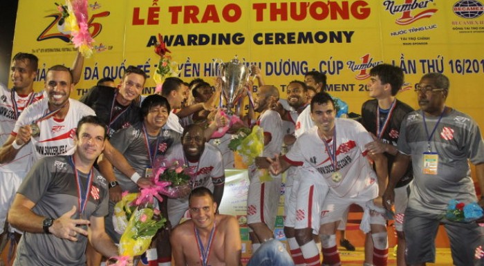 CLB Bangu Atletico vô địch BTV Cup 2015