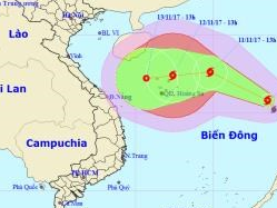 Bão số 13 diễn biến phức tạp, có khả năng tiếp tục mạnh thêm