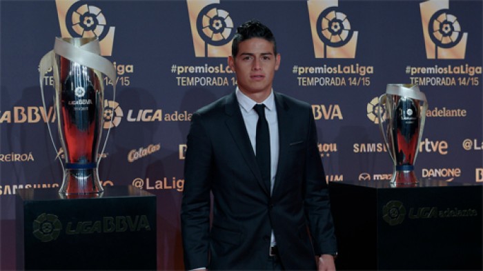 Qua mặt Ronaldo, Messi giành giải Cầu thủ hay nhất Liga