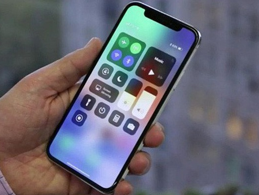 Giá iPhone X xách tay đã… chạm sàn