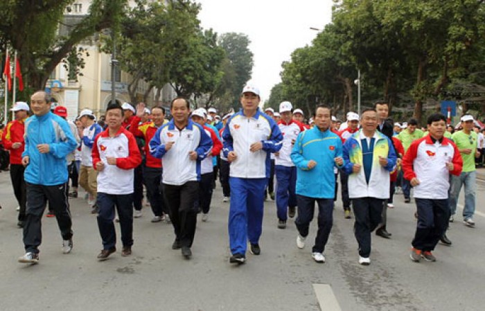 Hơn 7.000 người tham gia chạy vì sức khỏe toàn dân
