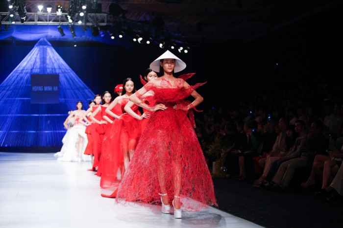 Thêm cơ hội cho mẫu Việt sải bước trên sàn diễn quốc tế