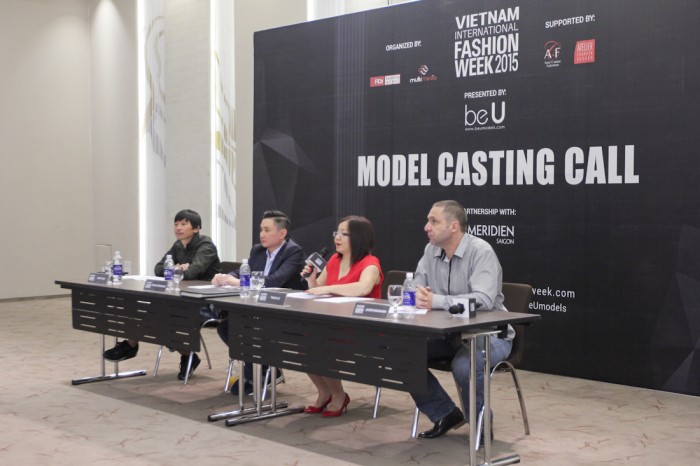 Hàng trăm người mẫu tham dự vòng casting