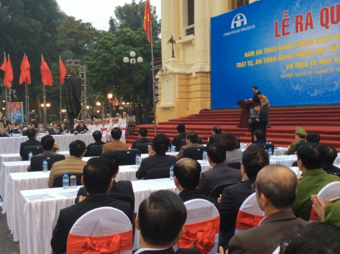Hà Nội ra quân hưởng ứng Năm an toàn giao thông Quốc gia 2016