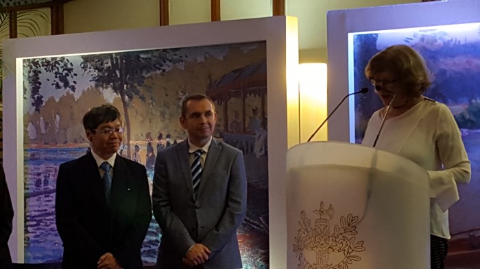 Ông Đỗ Vũ Quỳnh nhận Huân chương Cành cọ Ông Đỗ Vũ Quỳnh nhận Huân chương Cành cọ