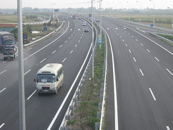 Mạng đường bộ cao tốc Việt Nam gồm 21 tuyến với tổng chiều dài 6.411 km