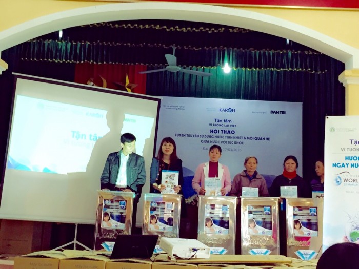 Karofi trao tặng 30 máy lọc nước cho các hộ nghèo ở Đại An, Nam Định