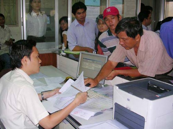 Quyết loại cán bộ yếu kém khỏi bộ máy