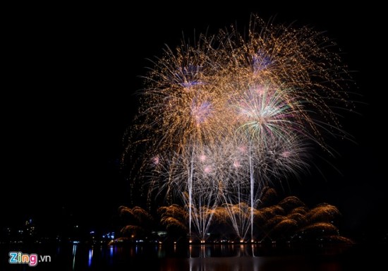 Khai mạc cuộc thi trình diễn pháo hoa Quốc tế-Đà Nẵng 2015 Khai mạc cuộc thi trình diễn pháo hoa Quốc tế-Đà Nẵng 2015