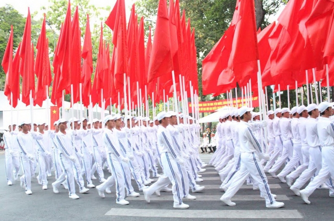 Phấn đấu xây dựng đất nước ta đàng hoàng hơn, to đẹp hơn