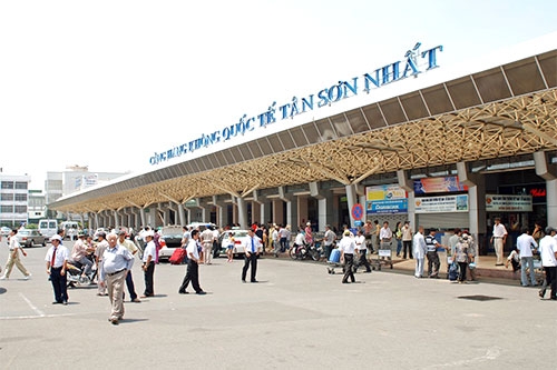 Không có chuyện “khai tử” sân bay Tân Sơn Nhất
