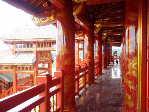 Một hạng mục trong Văn Miếu - Vĩnh Phúc được làm bằng gỗ lim