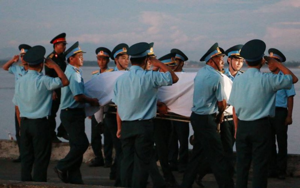 Thông tin vễ lễ tang phi công, Đại tá Trần Quang Khải