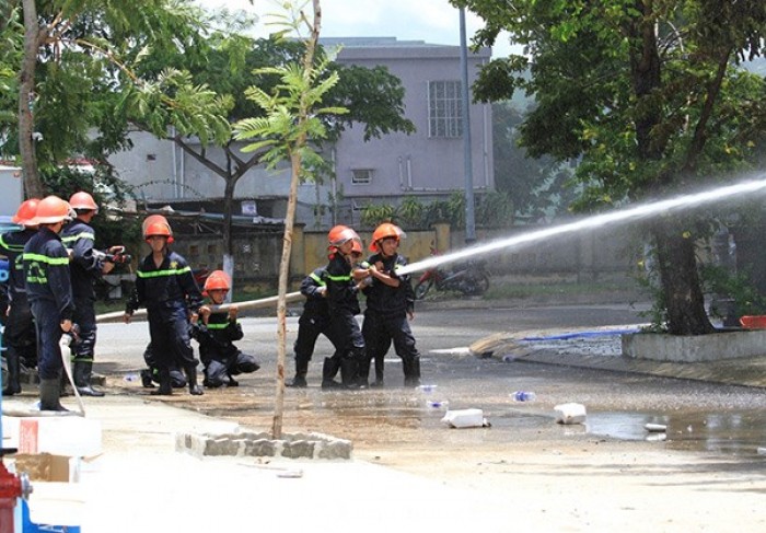 Cháy nổ kinh hoàng kho sơn Đà Nẵng: Thiệt hại 10 tỷ