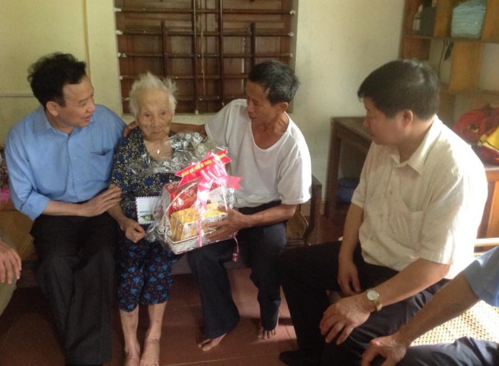 Chủ tịch Hội Da liễu Việt Nam tri ân Mẹ Việt Nam Anh Hùng