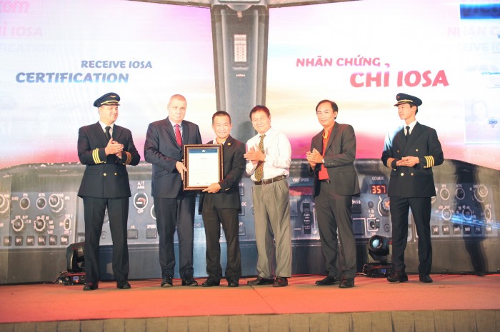 IATA trao chứng nhận IOSA về an toàn vận hành quốc tế  cho hàng không Vietjet