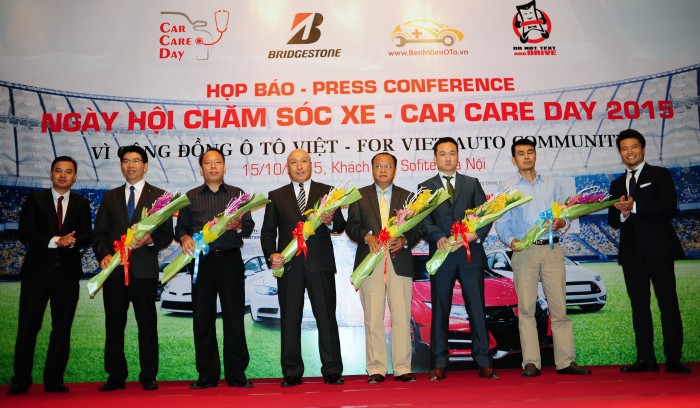 Khai màn Ngày hội chăm sóc xe ​- Car Care Day 2015