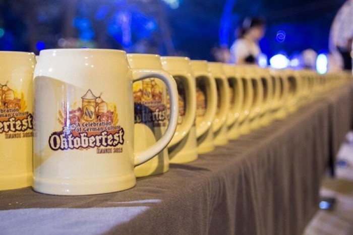 Tưng bừng Lễ hội bia tươi Oktoberfest 2015
