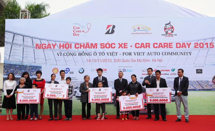 400 xe ô tô, 800 khách hàng hào hứng tham gia Car Care Day 2015