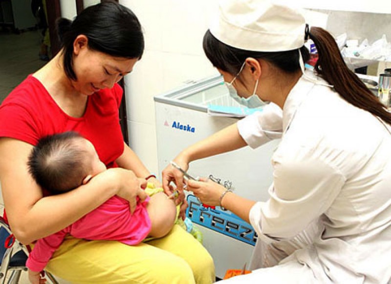 TT Y tế dự phòng Hà Nội tổ chức đăng ký tiêm vắc xin qua mạng