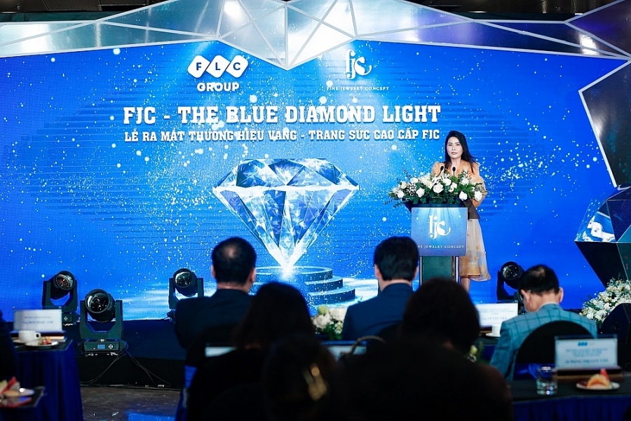 Bà Đặng Thị Lưu Vân, Phó Tổng Giám đốc Tập đoàn FLC, Chủ tịch FJC phát biểu tại sự kiện